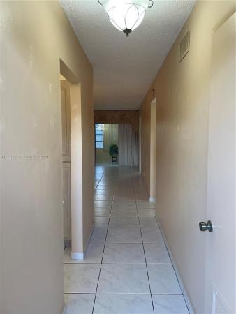 Cambridge House Of Carriage Hills, 301 Cambridge Rd #212, Hollywood, Florida 33024, image 1