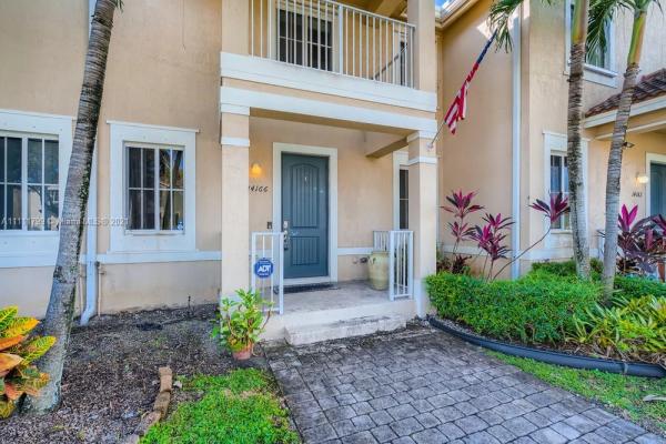 Mandarin Lakes, 14166 SW 272nd #14166, Naranja, Florida 33032, image 2