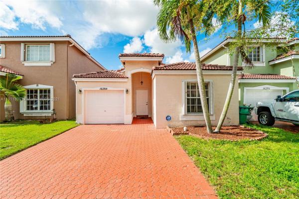 The Landings, 16284 SW 100th Ter, The Hammocks, Florida 33196, image 2