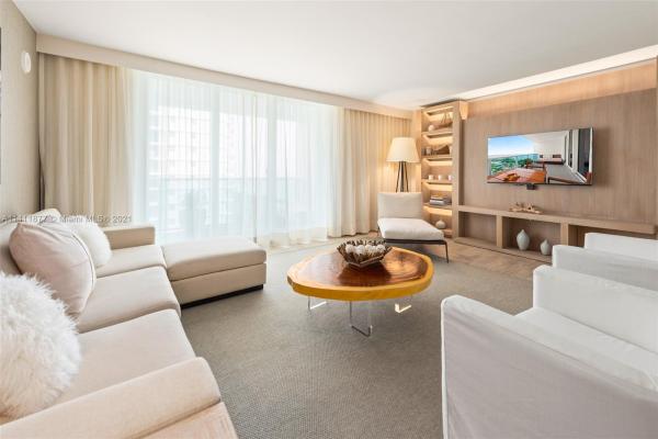 1 Hotel & Homes, 102 24th St #915, Miami Beach, Florida 33139, image 1