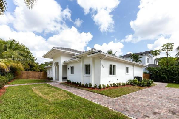 Groves, 6495 SW 83rd St, Glenvar Heights, Florida 33143, image 2
