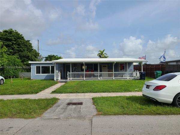 Westwood Lakes Residential, 11435 SW 43rd Ter, Westwood Lakes, Florida 33165, image 2