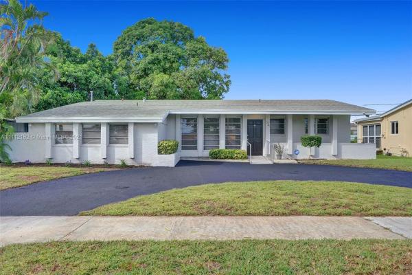 Scott Lake Manor, 1221 NW 175th St, Miami Gardens, Florida 33169, image 2