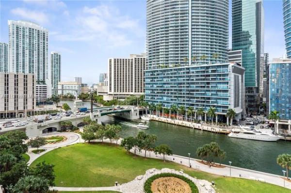 Icon Brickell Tower 1, 465 Brickell Ave #1006, Miami, Florida 33131, image 2