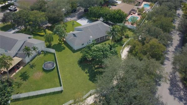 Robin's Run West, 15041 SW 146th St, Country Walk, Florida 33196, image 2