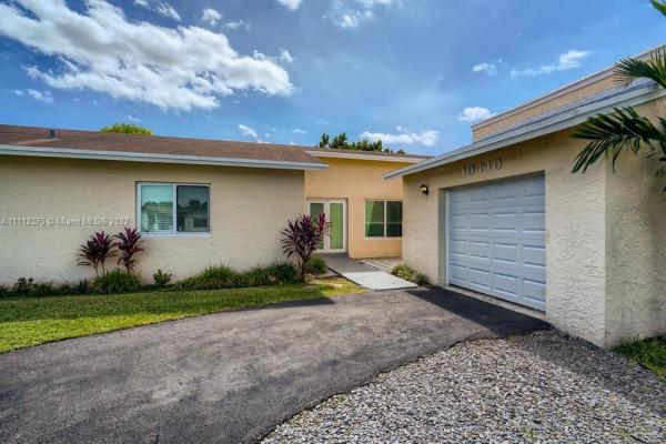 Cantisano, 10440 SW 165th, Palmetto Estates, Florida 33157, image 1