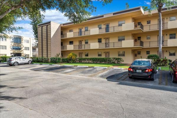 Berkley House Of Carriage Hills, 100 Ashbury Rd #301, Hollywood, Florida 33024, image 1