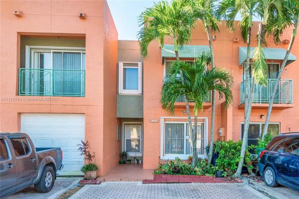 Imperial Villas At Imperial Lake, 12692 NW 11th Ln, Tamiami, Florida 33182, image 1