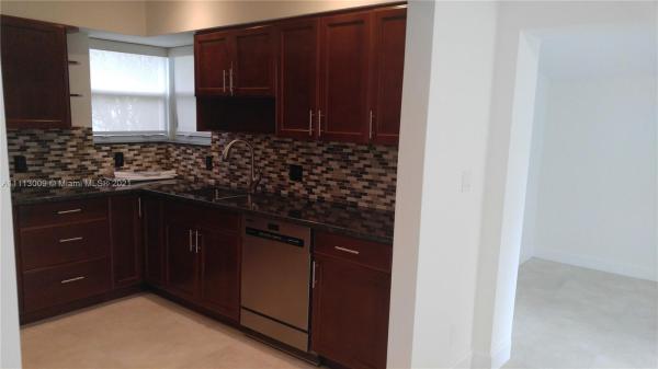17615 NE 8th Ct, Unincorporated Dade County, Florida 33162, image 2
