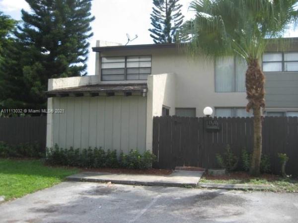 Snapper Creek Townhouses, 11350 SW 68th, Kendall, Florida 33173, image 2