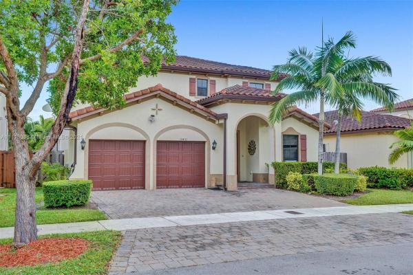 Venetian Parc, 15431 SW 176th Ln, Richmond West, Florida 33187, image 2