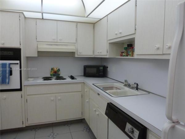 Coastal Towers, 400 Kings Point Dr #329, Sunny Isles Beach, Florida 33160, image 2
