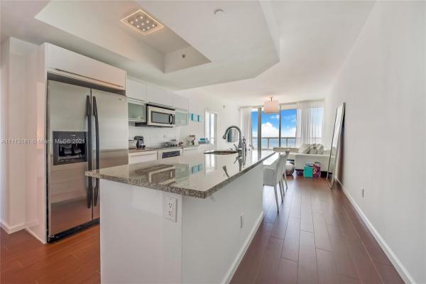 MarinaBlue, 888 Biscayne Blvd #2104, Miami, Florida 33132, image 2