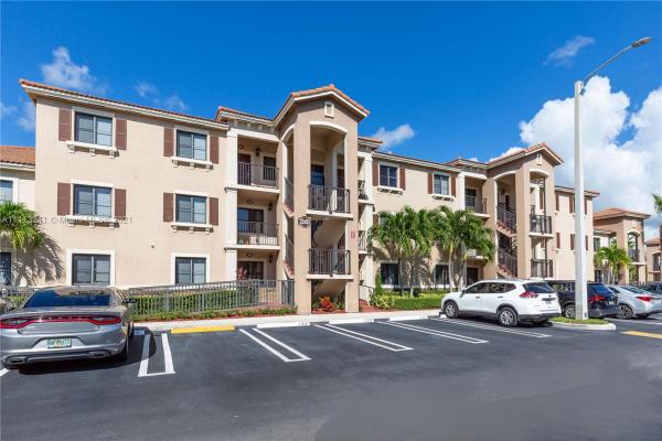 The Courts At Isles Of Bayshore, 22421 SW 88th Pl #205-2, Cutler Bay, Florida 33190, image 2
