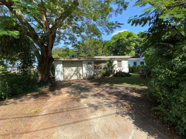 Oleta Terrace, 159 NW 165th St, Golden Glades, Florida 33169, image 2