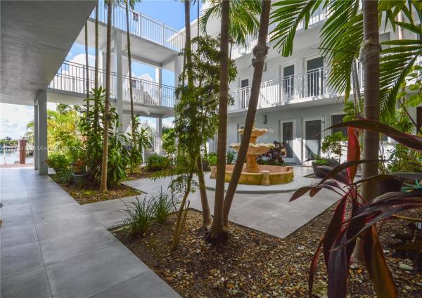 Keystone Gardens, 2430 NE 135th St #201, North Miami, Florida 33181, image 2