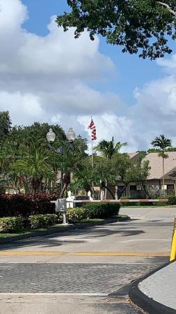 Monterey Village, 430 NE 210th Circle Ter #2033, Ives Estates, Florida 33179, image 2