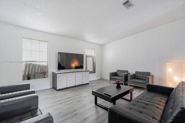 Ridgeway, 1958 NW 59th St, Brownsville, Florida 33142, image 1