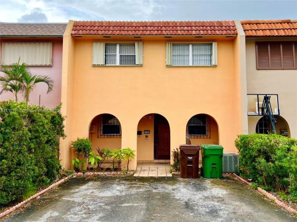 Palm Springs Villas, 7065 W 3rd Ave, Hialeah, Florida 33014, image 1