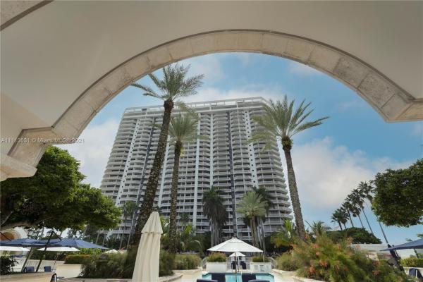 2000 Island Boulevard, 2000 Island Blvd #509, Aventura, Florida 33160, image 2
