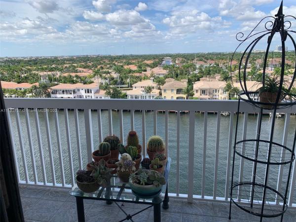 Allington Towers North, 1500 S Ocean Dr #E10, Hollywood, Florida 33019, image 2