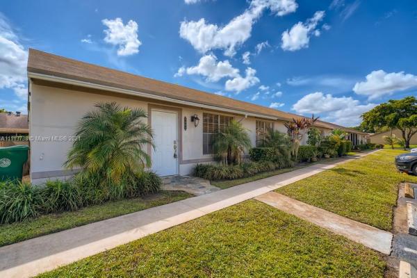 The Mews At Arrowhead, 8060 SW 20th Ct, Davie, Florida 33324, image 2