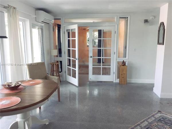 Cliff Lake Villas, 1001 SE 14th Pl #2D, Fort Lauderdale, Florida 33316, image 1