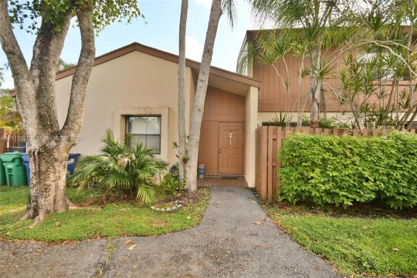 Greenglades, 10621 SW 113th Pl #91A, Kendall, Florida 33176, image 2