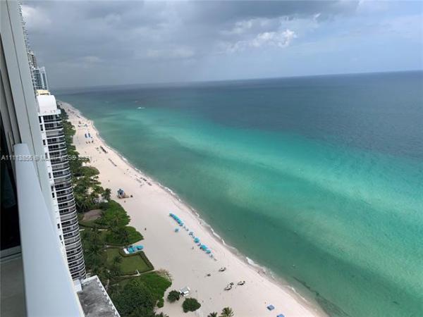 La Perla, 16699 Collins Ave #3202, Sunny Isles Beach, Florida 33160, image 2