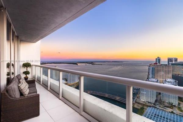 Icon Brickell Tower 2, 495 Brickell Ave #4203, Miami, Florida 33131, image 2
