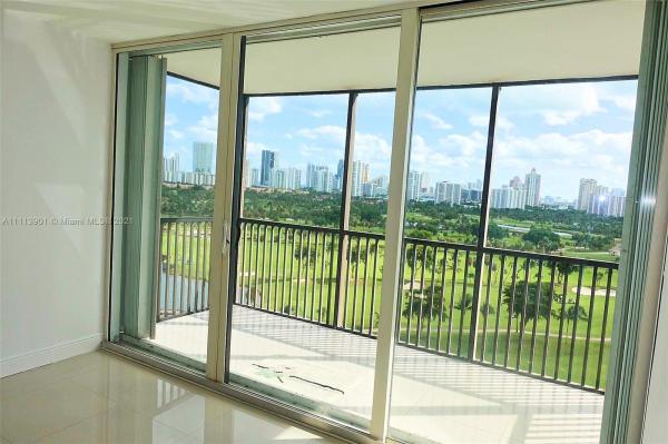 Coronado Tower 3, 20379 W Country Club Dr #1538, Aventura, Florida 33180, image 2