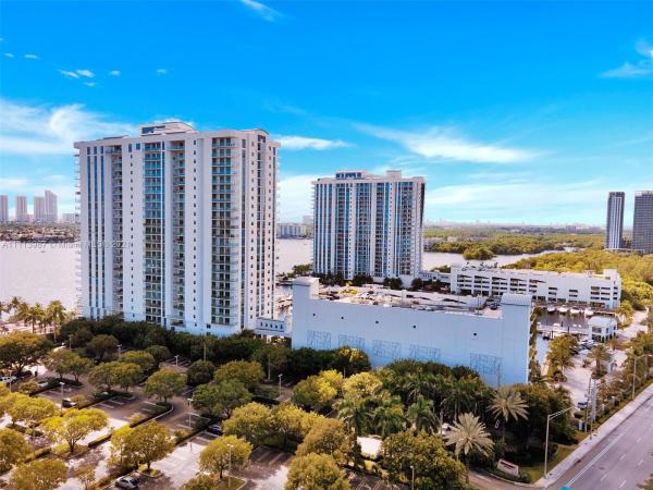 North Tower At Marina Palms, 17301 Biscayne Blvd #1410, North Miami Beach, Florida 33160, image 2