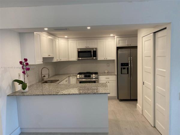 Snapper Village, 7019 SW 115th Pl #D31, Kendall, Florida 33173, image 2