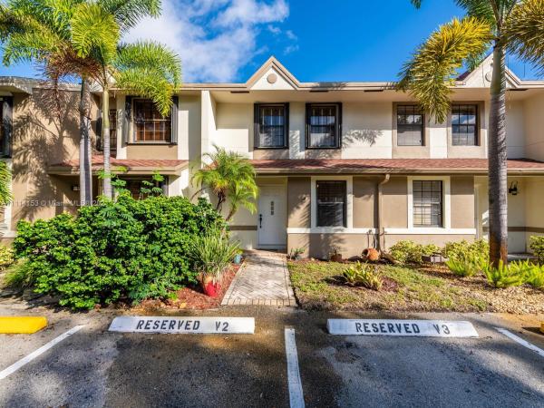 City View Townhomes, 249 City View Dr, Fort Lauderdale, Florida 33311, image 2
