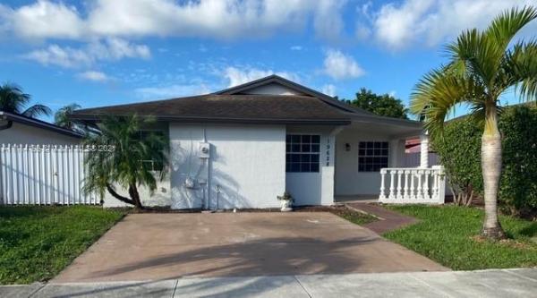 South Miami Lakes, 19628 SW 122nd Pl, South Miami Heights, Florida 33177, image 1