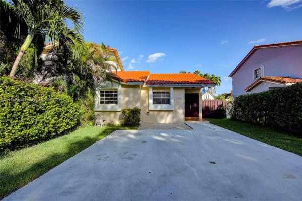 Kendale Royal, 8013 SW 149th Ave #8013, Kendall West, Florida 33193, image 2
