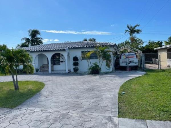 Tropical Highlands, 8510 SW 42nd St, Olympia Heights, Florida 33155, image 1