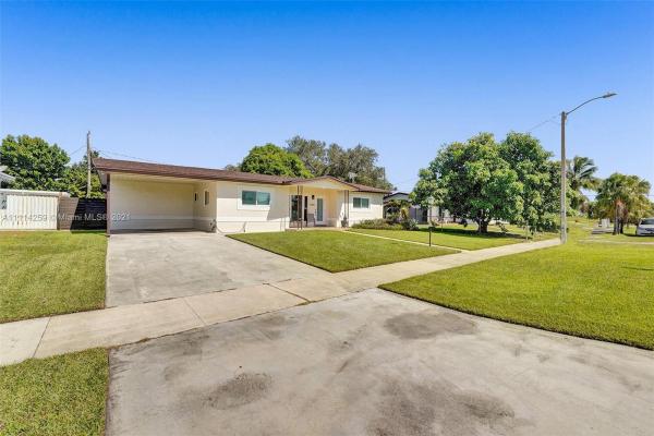 South Miami Heights Residential, 12431 SW 190th Ter, South Miami Heights, Florida 33177, image 2