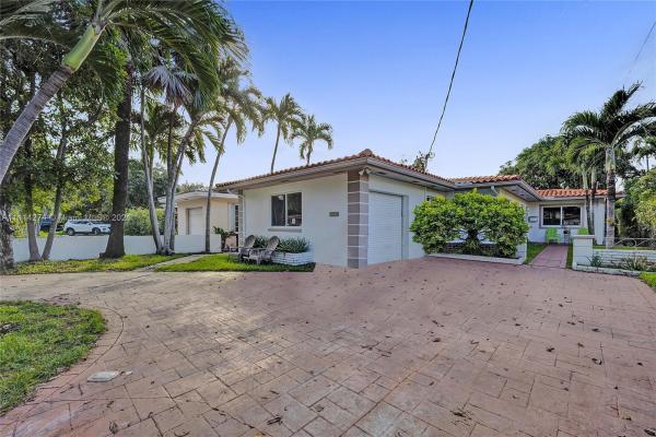 Coral Gables Country Club, 1526 Bird Rd, Coral Gables, Florida 33146, image 2