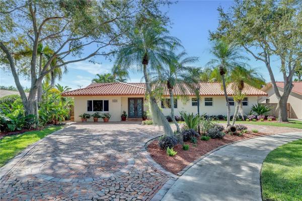 13921 SW 38th Ter, Unincorporated Dade County, Florida 33175, image 2