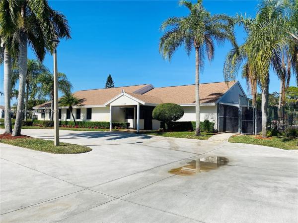 Canalakes, 6603 Dockside Cir, Greenacres, Florida 33463, image 2