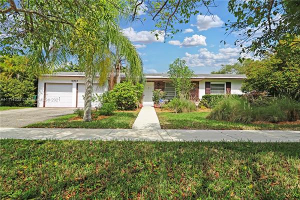 Pine Acres, 10243 SW 120th St, Kendall, Florida 33176, image 2