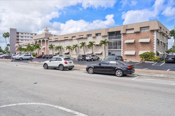 Paradise Harbour, 300 Golden Isles Dr #117, Hallandale Beach, Florida 33009, image 1