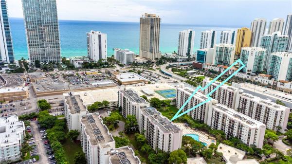 Plaza Of The Americas, 17011 N Bay Rd #608, Sunny Isles Beach, Florida 33160, image 2
