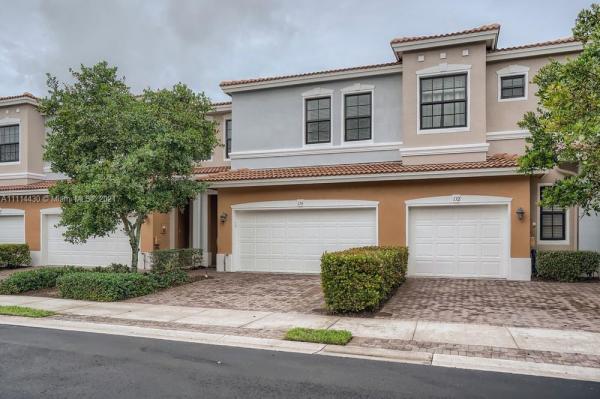 Gramercy Square, 136 Gramercy Square Dr, Delray Beach, Florida 33484, image 2