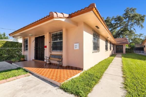 The Pines, 2940-2942 SW 25th St, Miami, Florida 33133, image 2