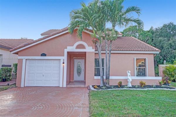Monterrey, 18842 NW 54th Pl, Miami Gardens, Florida 33055, image 2