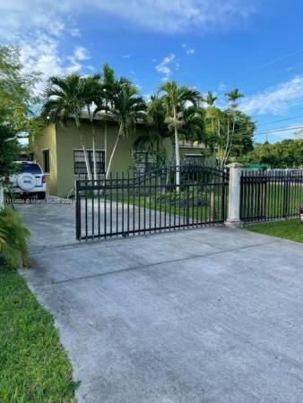 Biscayne Gardens, 14425 NW 5th Ave, Golden Glades, Florida 33168, image 2