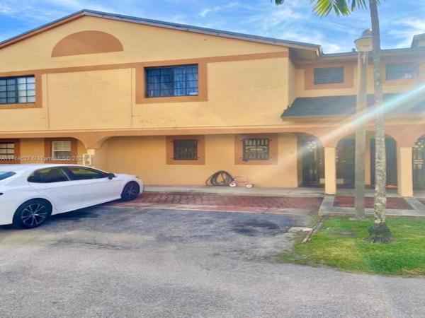 International Princess, 1625 SW 122nd Ave #11-3, Tamiami, Florida 33175, image 2