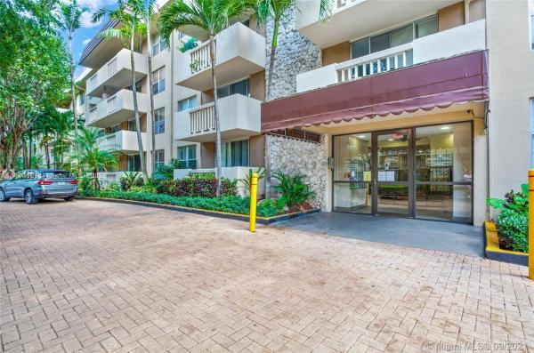 Bayview Palms, 1800 Sans Souci Blvd #429, North Miami, Florida 33181, image 2
